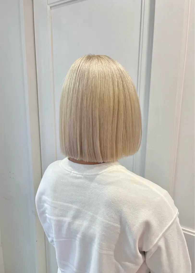 ショート カラー ブロンド ホワイトブロンド allum SAKURAのヘアスタイル