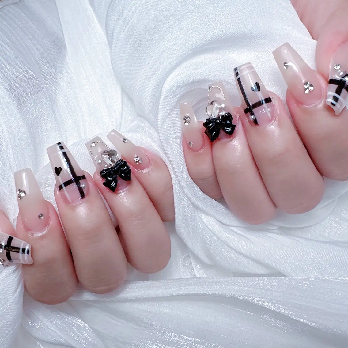 ネイル ハンドネイル 🎀Ｍ nails✨ ビューティーのネイルデザイン