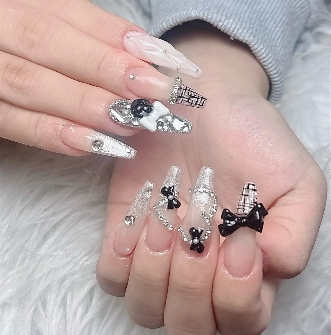 ネイル チークネイル 長さ出し フラッシュネイル フレンチネイル グラデーション ハンドネイル Lenie 新宿店のネイルデザイン