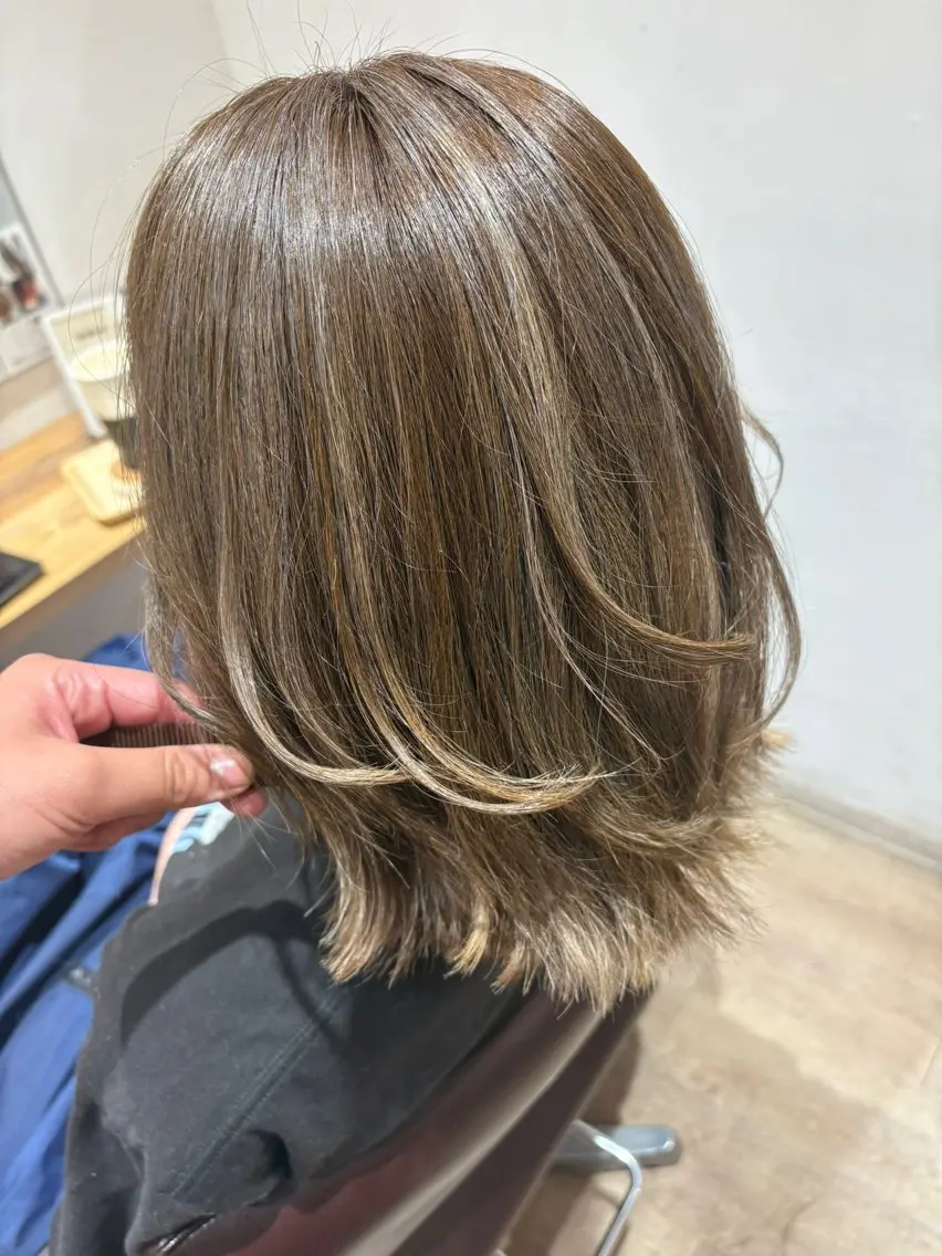 ミディアム カット ヘアカラー トリートメント diarスタイリスト 山田のヘアスタイル