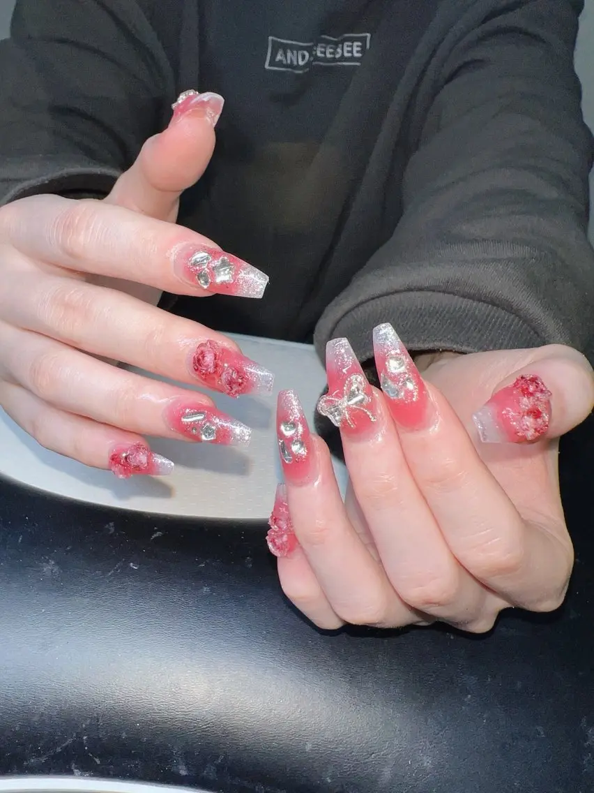 ネイル ハンドネイル Lee Nailsのネイルデザイン