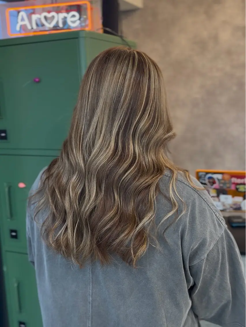ロング カラー ハイライトカラー ハイライト ARARE HAIR みゆきのヘアスタイル