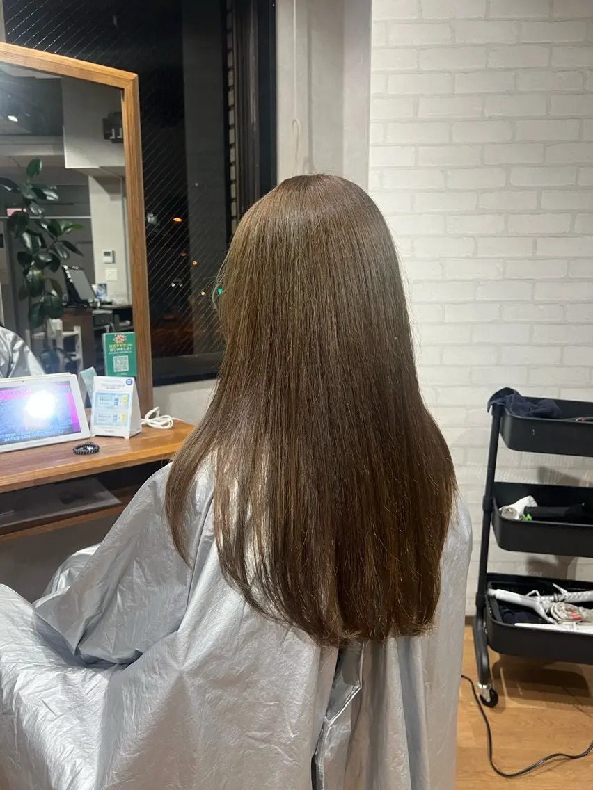 ロング カラー ヘアカラー イリオモテ レナのヘアスタイル
