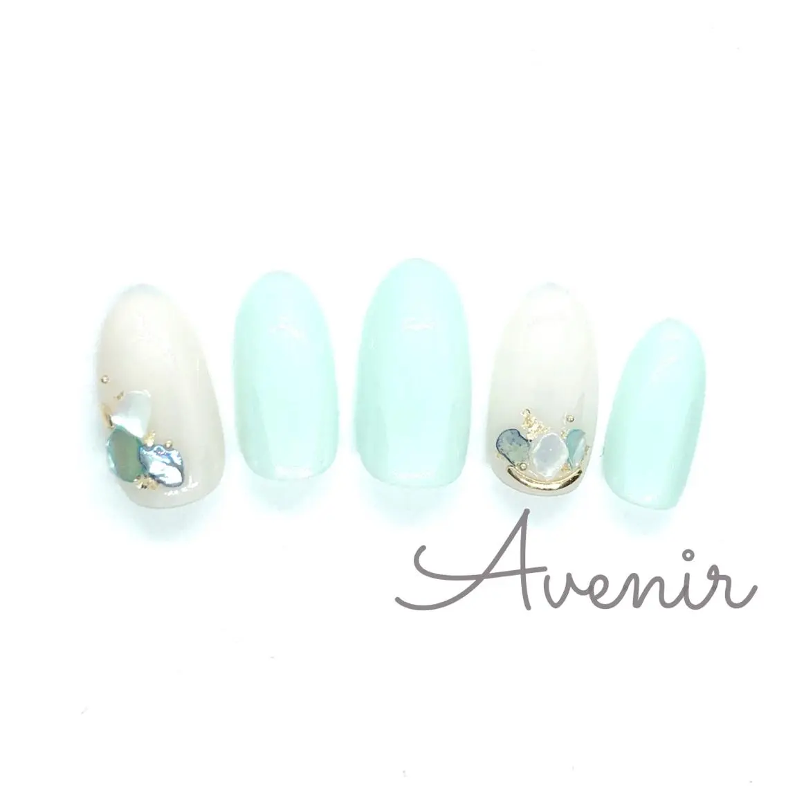 ネイル Avenir 表参道 nail&eye予約のネイルデザイン