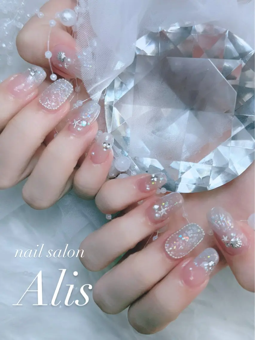 ハンドネイル💅 デザイン、パーツやり放題の写真