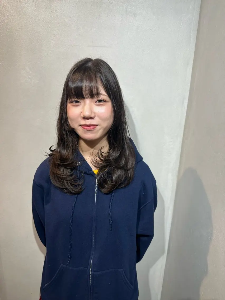 ロング カラー レイヤーカット 平山 絵理のヘアスタイル