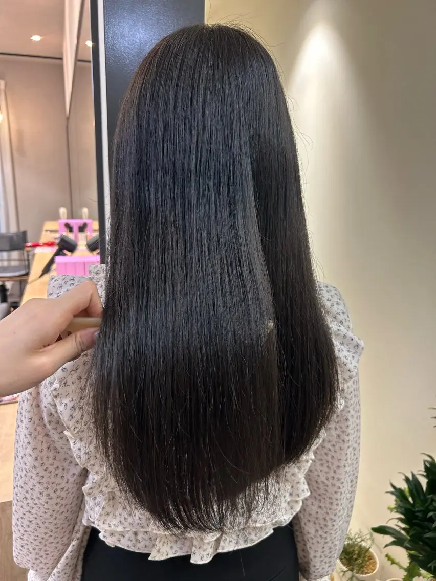 ロング カラー グレージュ hubhair レイヤー/透明感のヘアスタイル