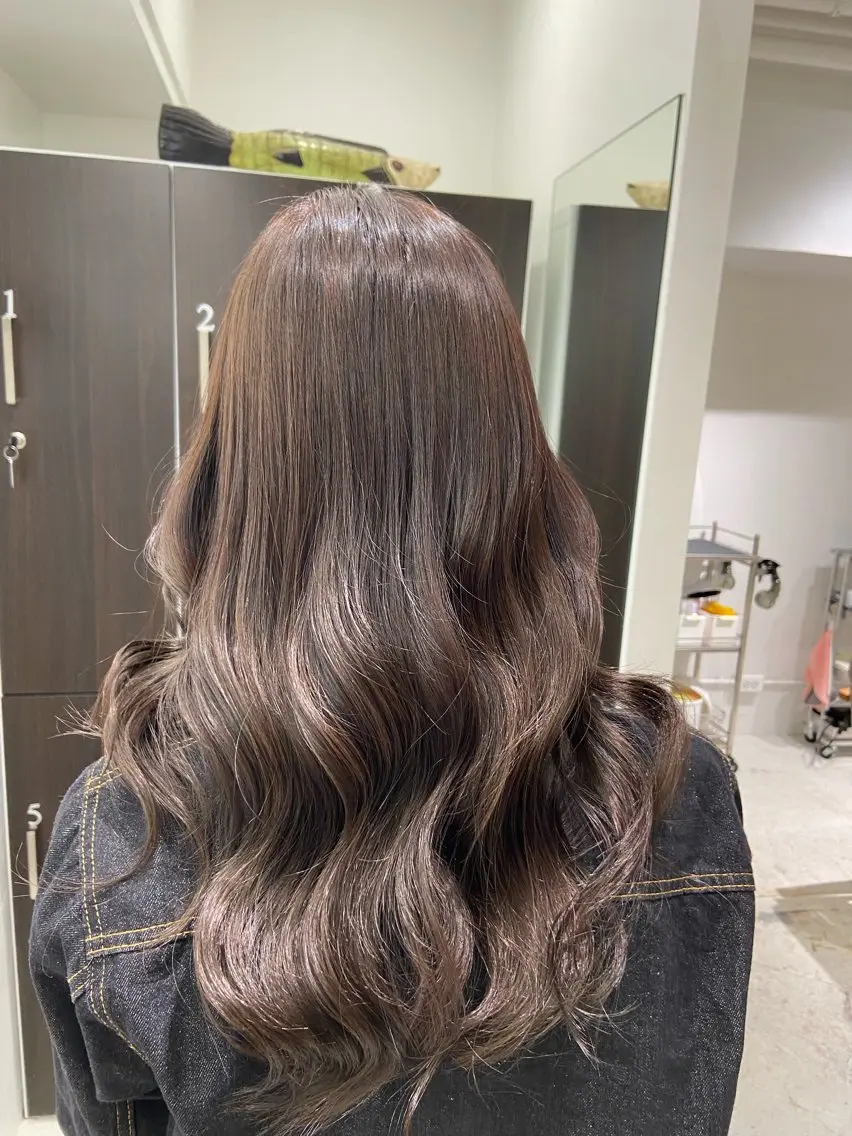 ロング カラー 透明感カラー UNBIRTHDAY いずみのヘアスタイル