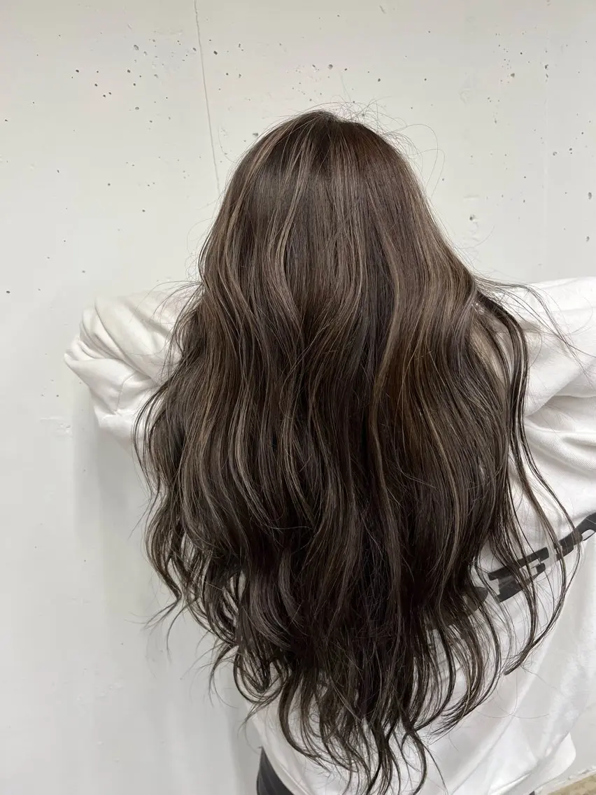 ロング ハイライト レイヤーカット わたる /カットモデル募集のヘアスタイル