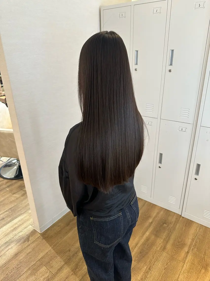 ロング カット ヘアカラー トリートメント 美髪矯正・レイヤー 倉友哉のヘアスタイル