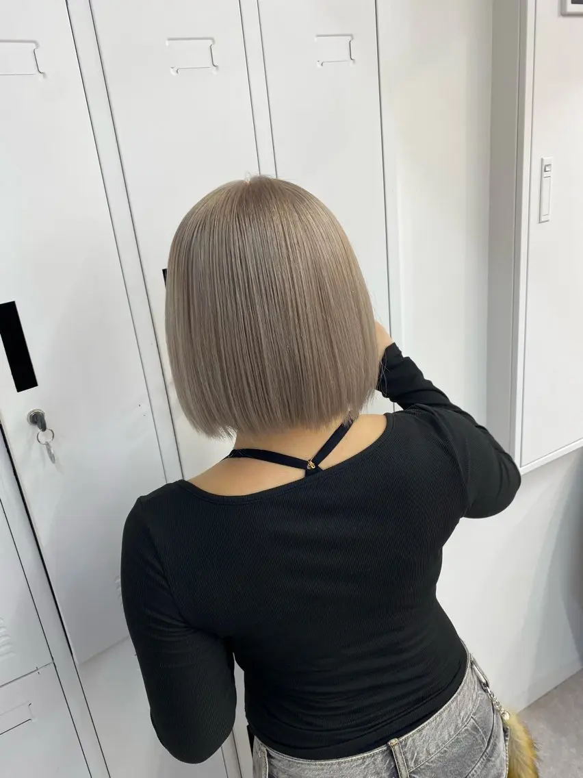 ミディアム カラー ベージュカラー ブロンド ダブルカラー ハイトーンカラー ピンクカラー カットモデル様無料 💎saaya💎のヘアスタイル