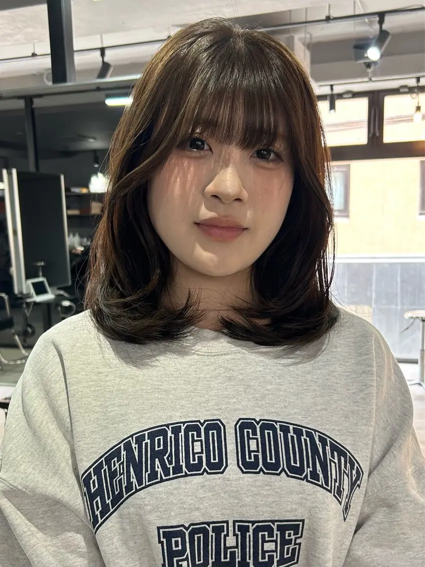ミディアム カラー ヘアアレンジ カット ヘアカラー 縮毛矯正 トリートメント レイヤーカット×髪質 改善🇰🇷シオリのヘアスタイル