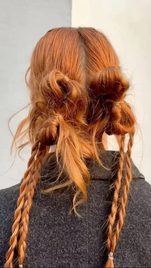ロング カラー ヘアカラー momona english okのヘアスタイル