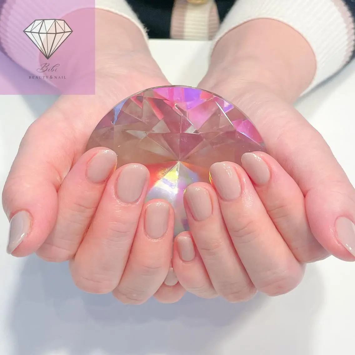 ネイル ワンカラーネイル シンプルネイル ハンドネイル ネイルサロン💎 Bibiのネイルデザイン