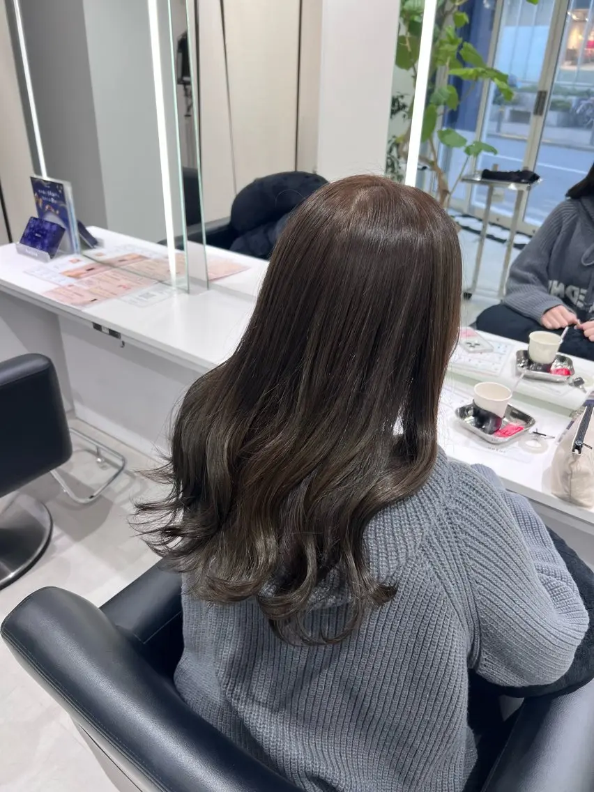 セミロング カラー ヘアカラー トリートメント ヘッドスパ ヘアセット 🖤:抜け感×大人 スタイル/Aoiのヘアスタイル