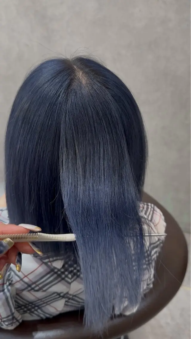 ミディアム ヘアカラー トリートメント Nanami / ベージュ/グレージュのヘアスタイル