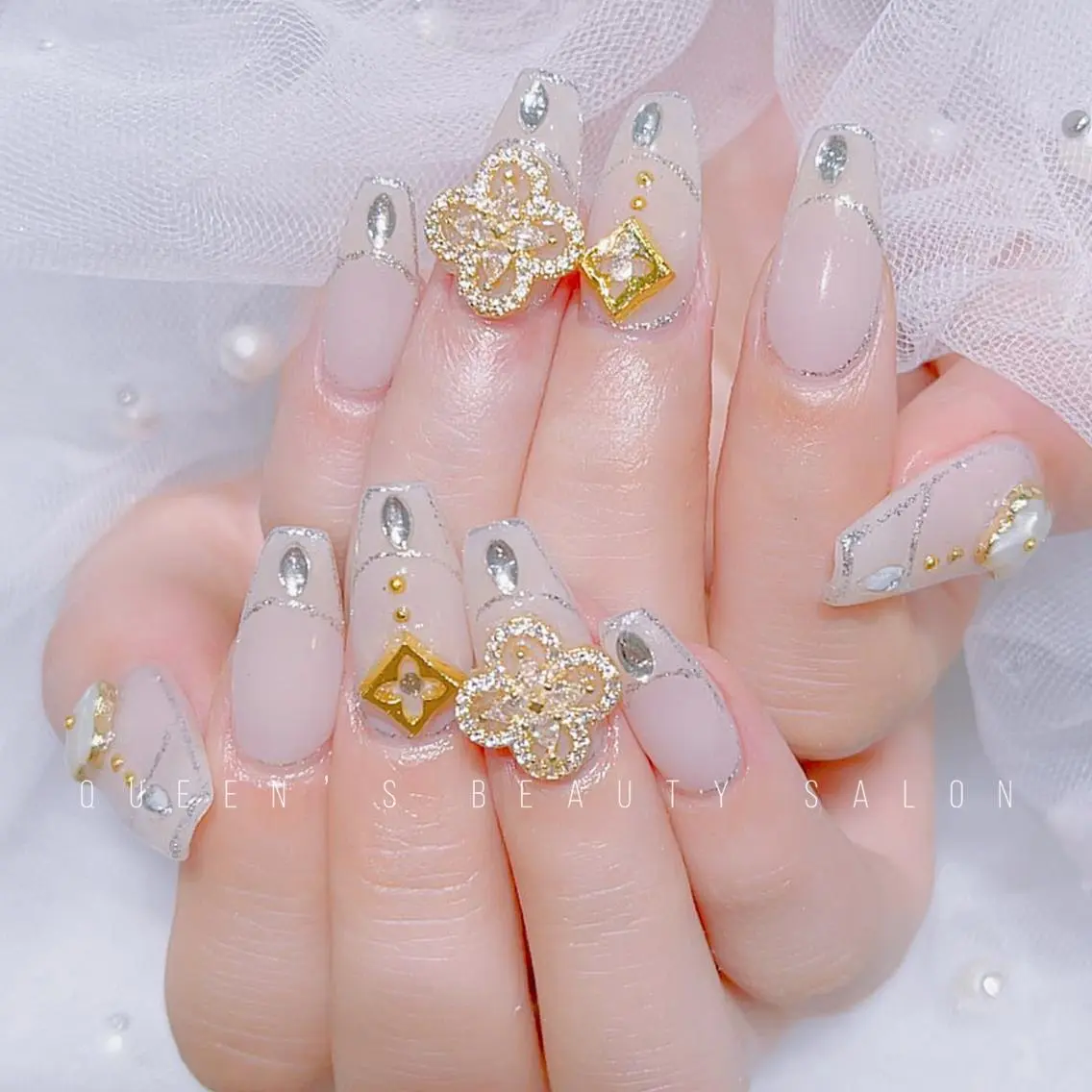 ネイル ハンドネイル Queens みなみのネイルデザイン