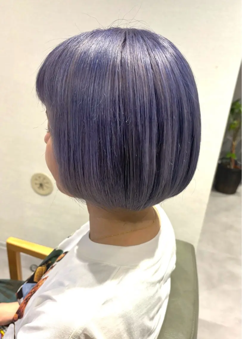 ショート カラー ブリーチ ラベンダーカラー ラベンダーグレー トリートメント カット ヘアカラー 小國 綾かのヘアスタイル