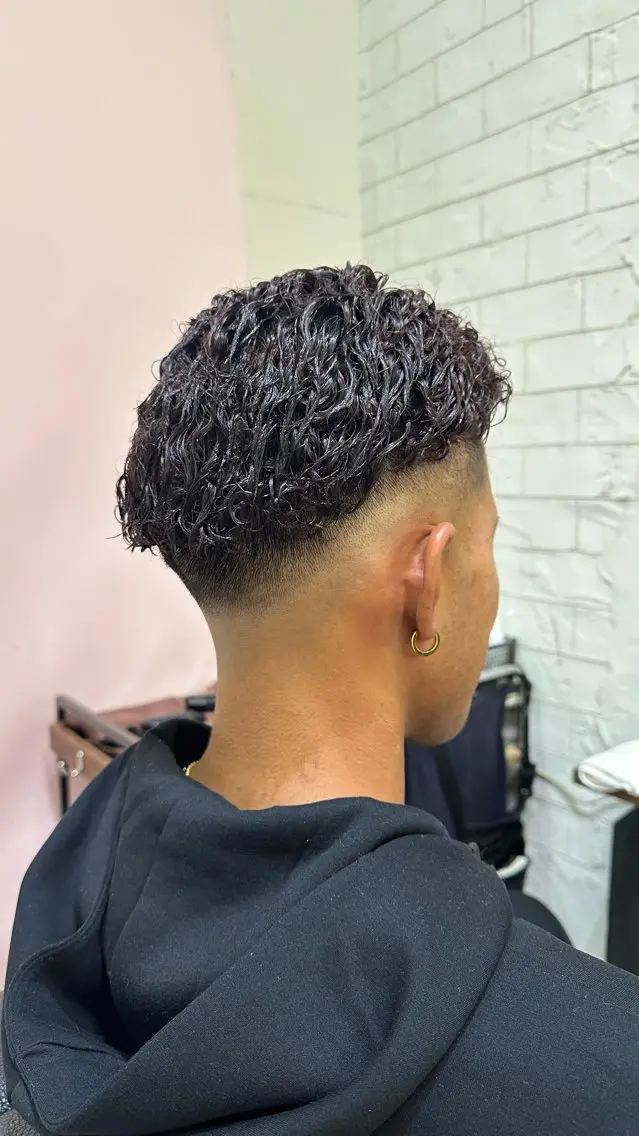 パーマ メンズ フェードカット メンズパーマ 福田 真大のヘアスタイル