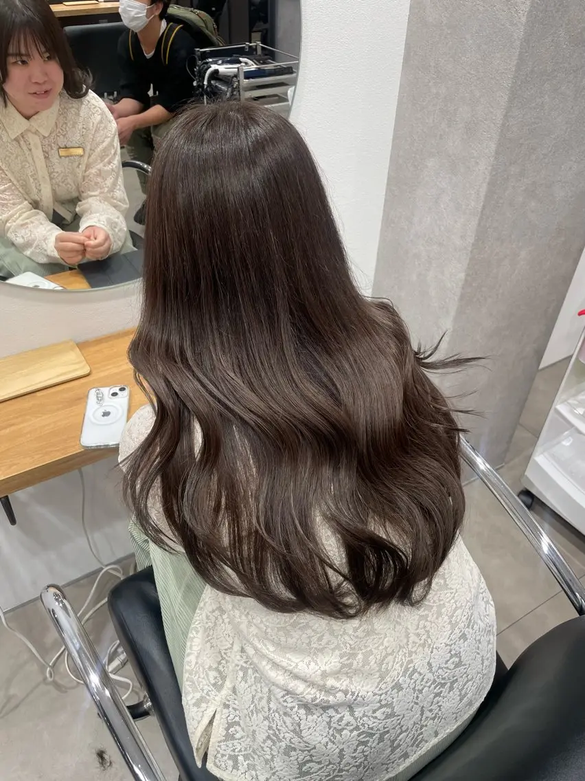 ロング カラー ブリーチ グレージュ ブリーチなしカラー ヘアカラー 佐藤由依/レイヤー /ハッシュカットのヘアスタイル