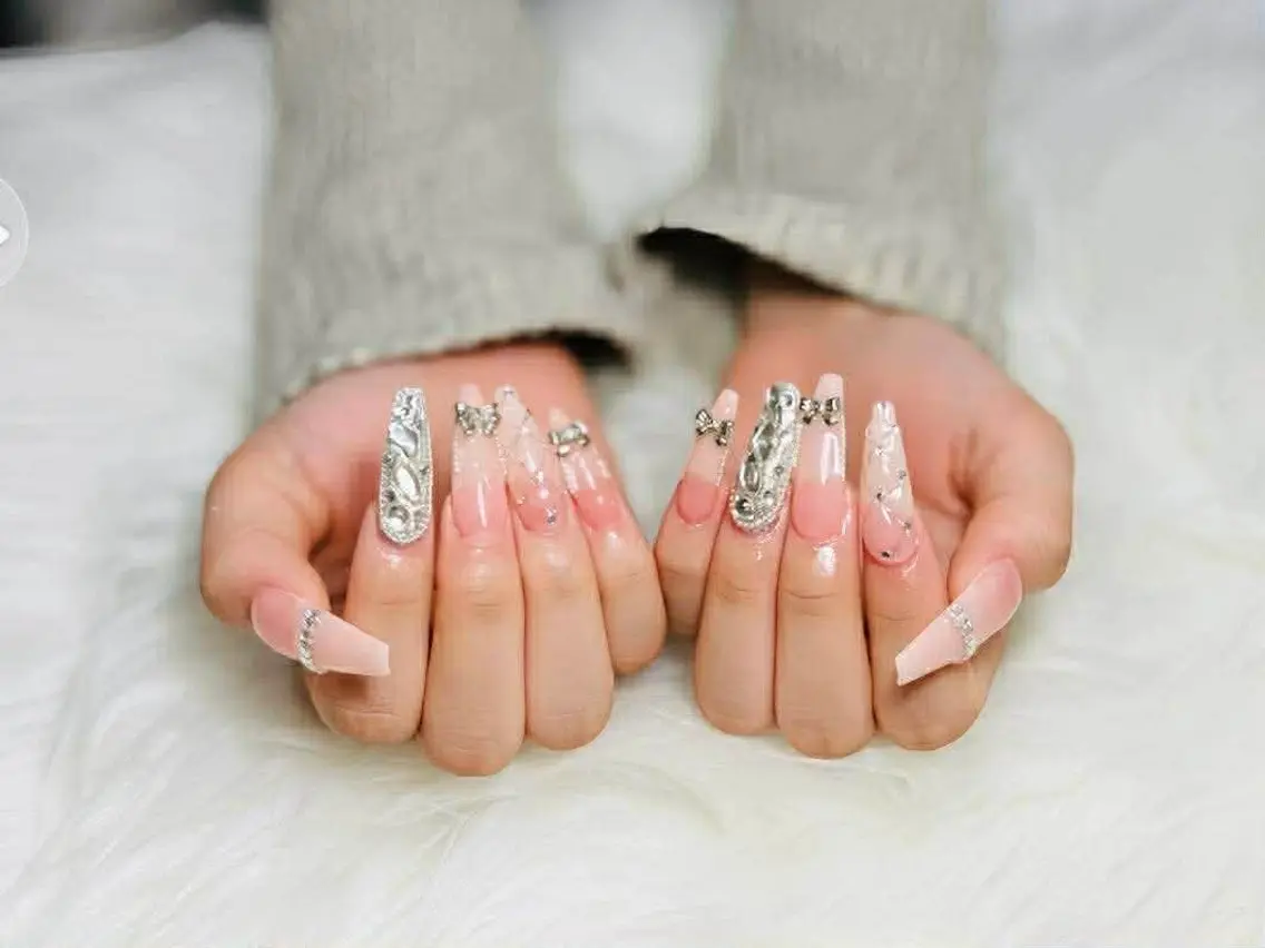 ネイル ハンドネイル AURA NAILのネイルデザイン