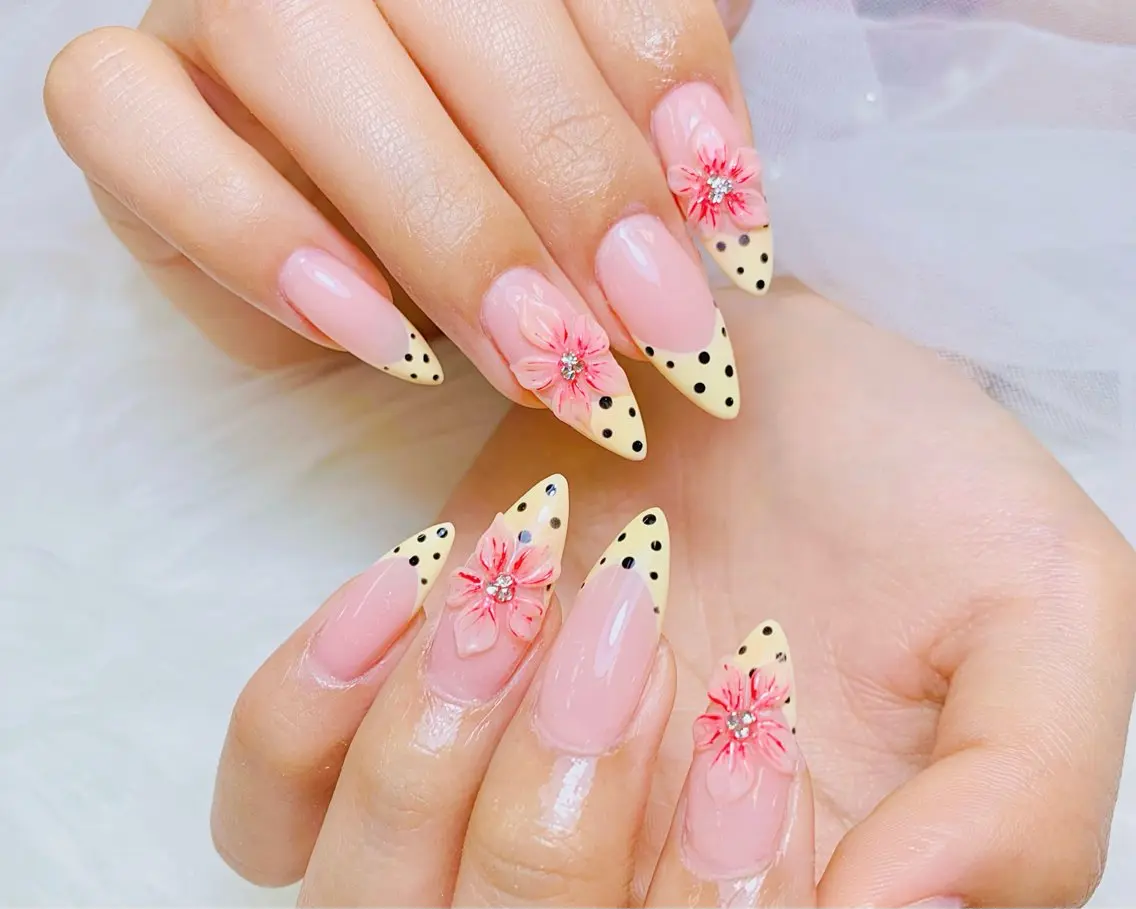 ネイル チークネイル 長さ出し フラッシュネイル フレンチネイル グラデーション ハンドネイル AN NAIL SALONのネイルデザイン