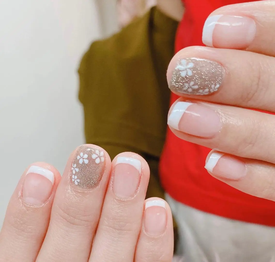 ネイル フレンチネイル HandSnail 座間ネイルサロンのネイルデザイン