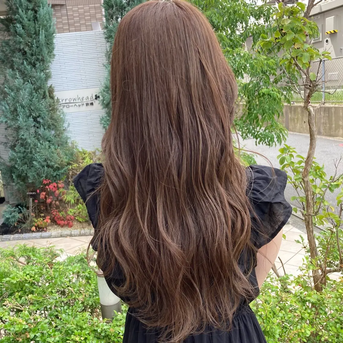 カラー ヘアカラー トリートメント しおり🍬 KOKORO🤍のヘアスタイル