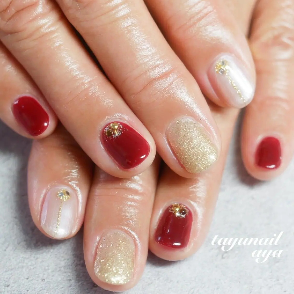 ネイル ブルー ジェルネイル ゴールド パラジェル 赤色 ネイルサロン 【たゆnail】のネイルデザイン