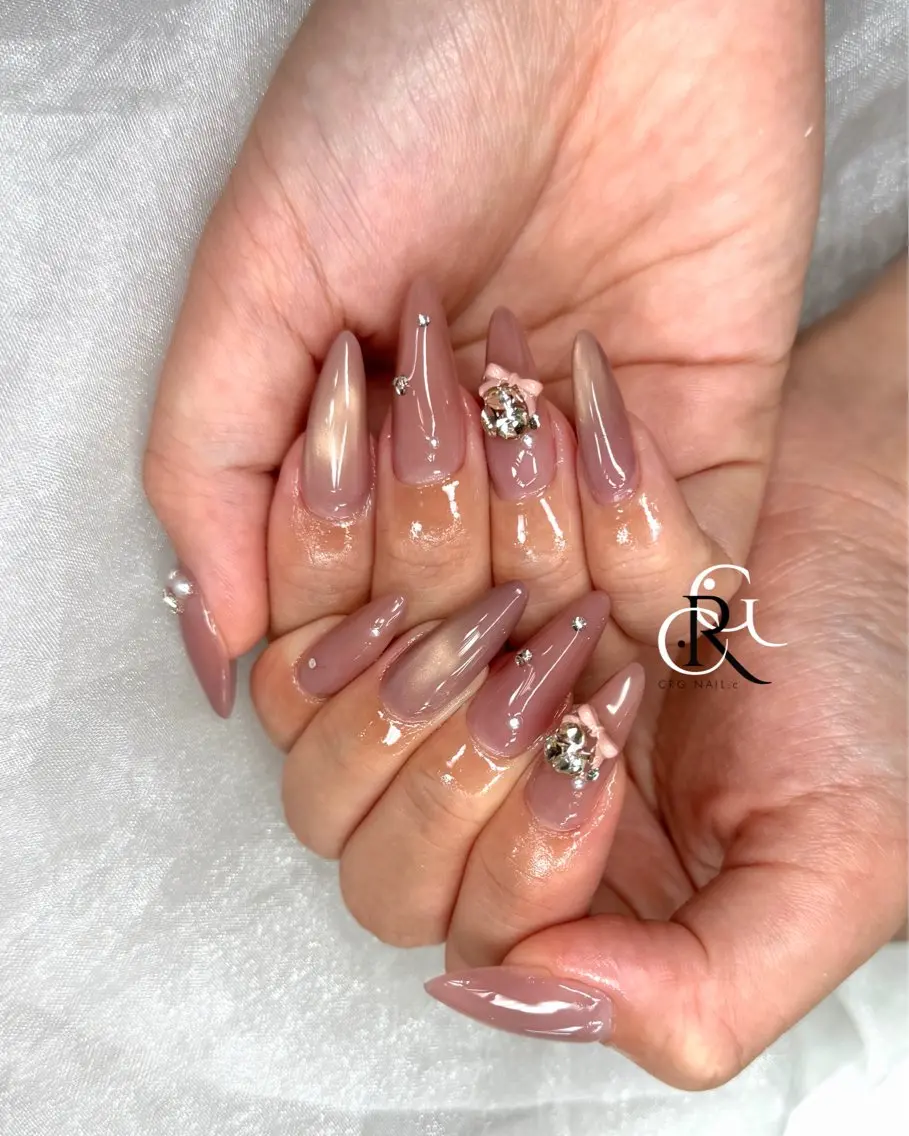 ロング ハンドネイル CRGNAIL EMIRIのネイルデザイン