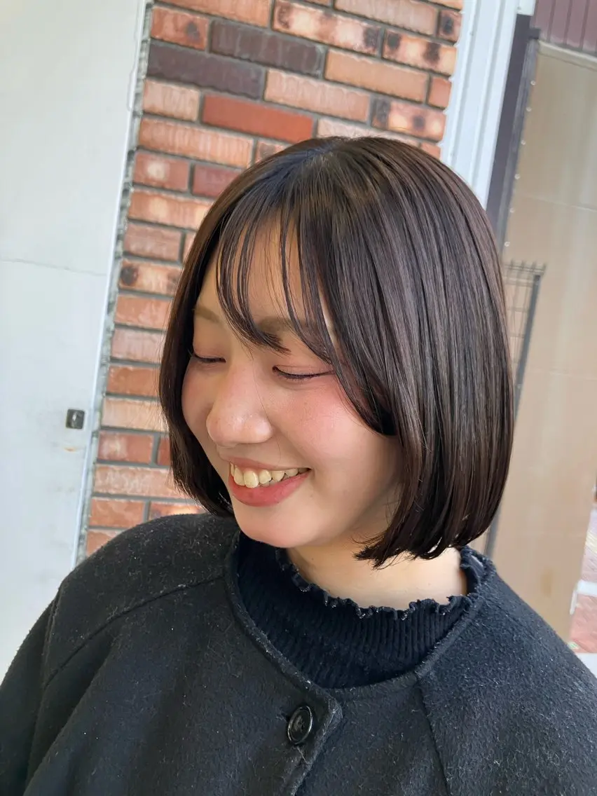 カラー 艶ストレート 口石 ひかるのヘアスタイル
