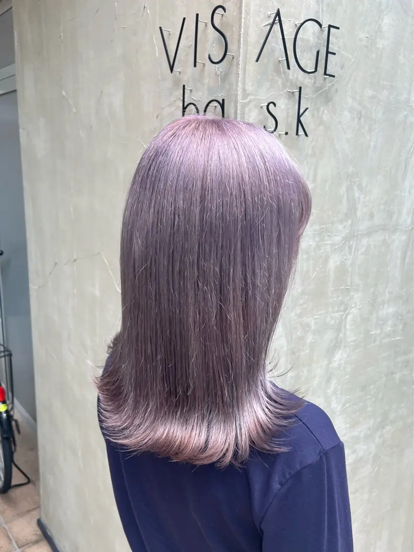 ミディアム カラー ブロンド 透明感カラー ラベンダーカラー シルバー ホワイトブロンド カット ヘアカラー トリートメント いぐちしょうた🫧 VISAGEbaskのヘアスタイル