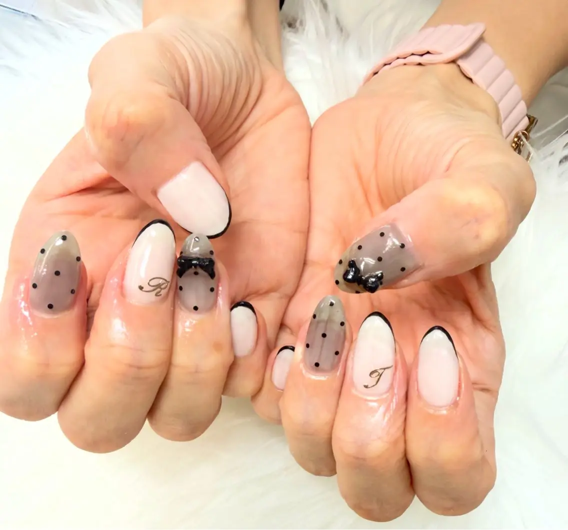 ネイル ドット リボン PetitBlanc Rinaのネイルデザイン