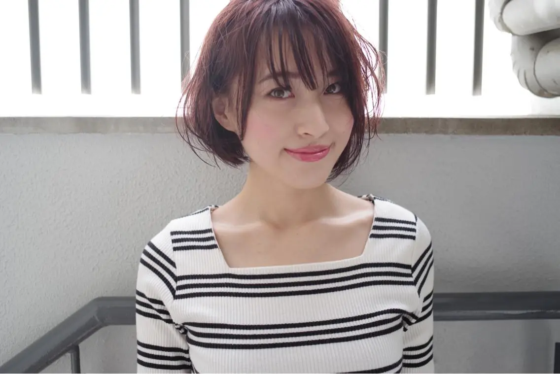 ショート カラー ハイトーン/レイヤー /ケアブリーチ石川治のヘアスタイル