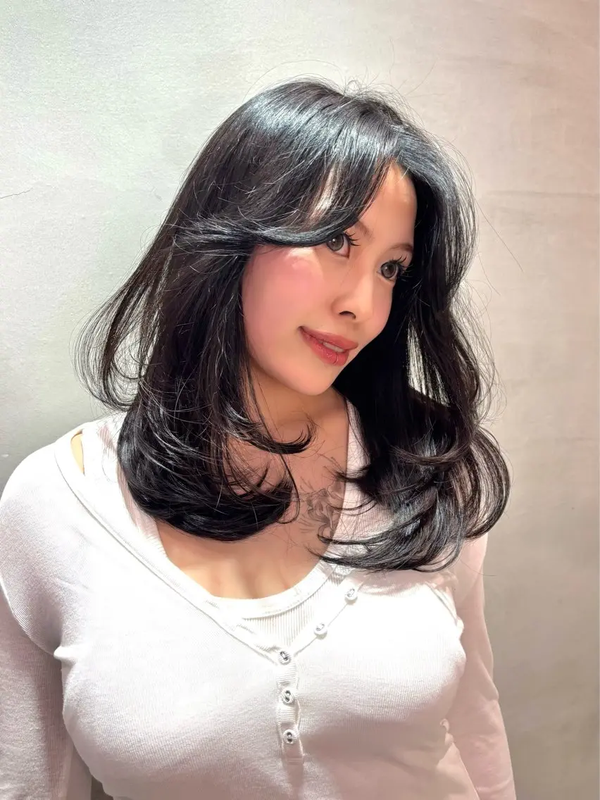 セミロング ヘアカラー さくら/似合わせレ イヤー/艶カラー🖤のヘアスタイル