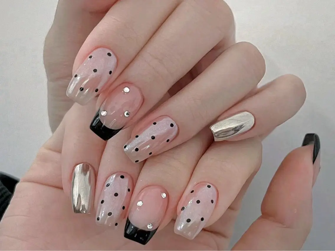 ミディアム CI CI nailのネイルデザイン