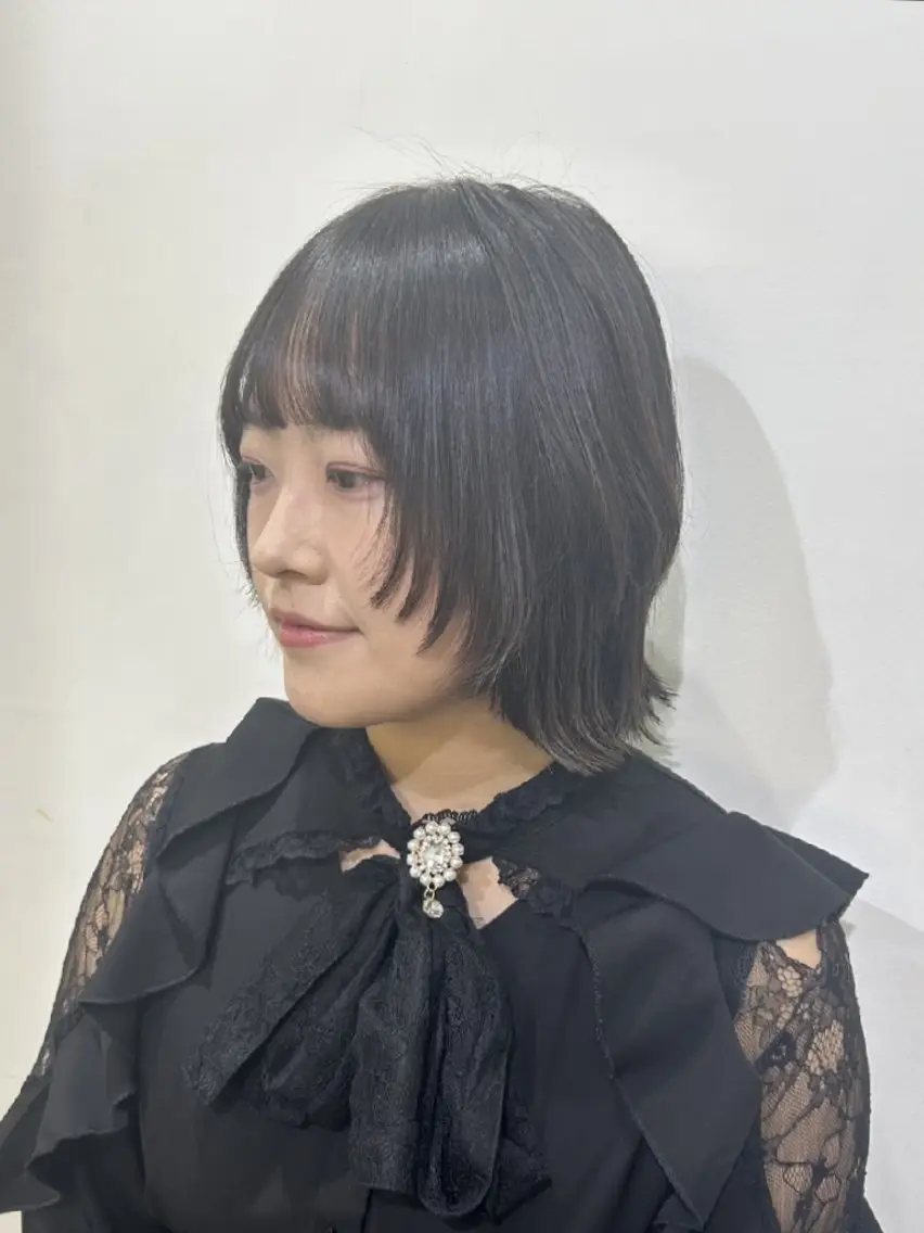 ショート ボブ 顔まわりレイヤー 顔周りカット レイヤーカット カット トリートメント ボブ人気No,1✨ TAME副店長のヘアスタイル