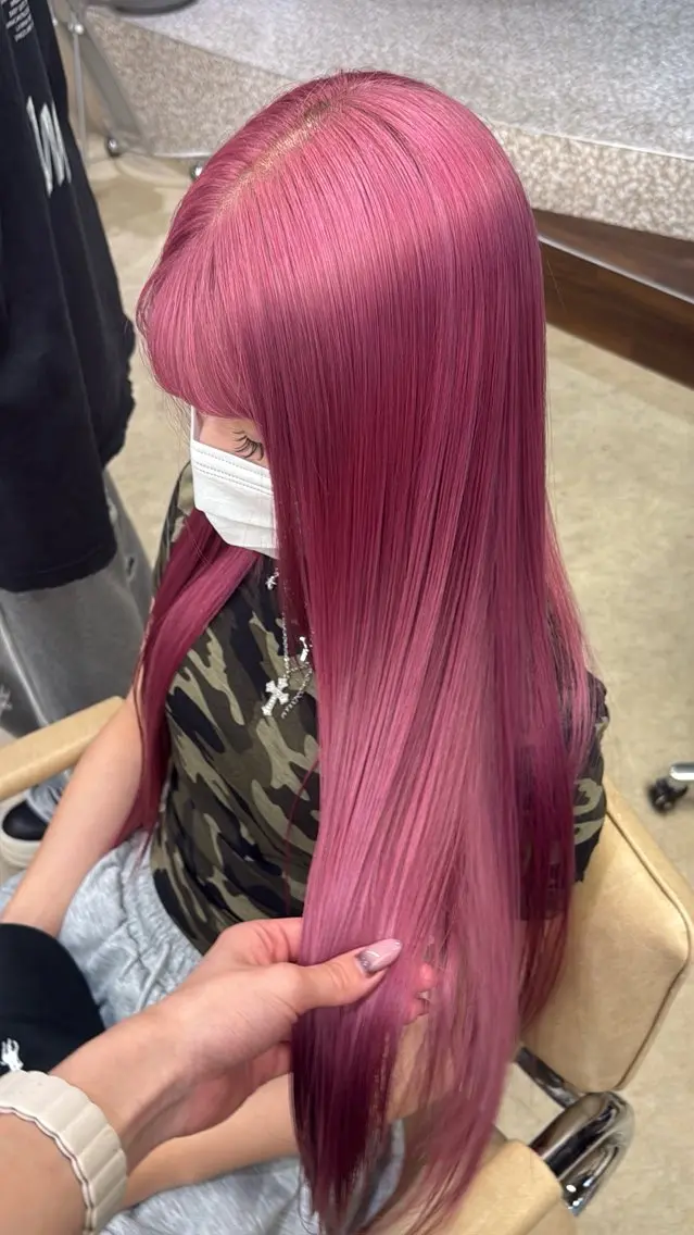 ロング カラー ブリーチ ピンクカラー ヘアカラー トリートメント 梅田/似合 わせ艶ハイトーン💘のヘアスタイル