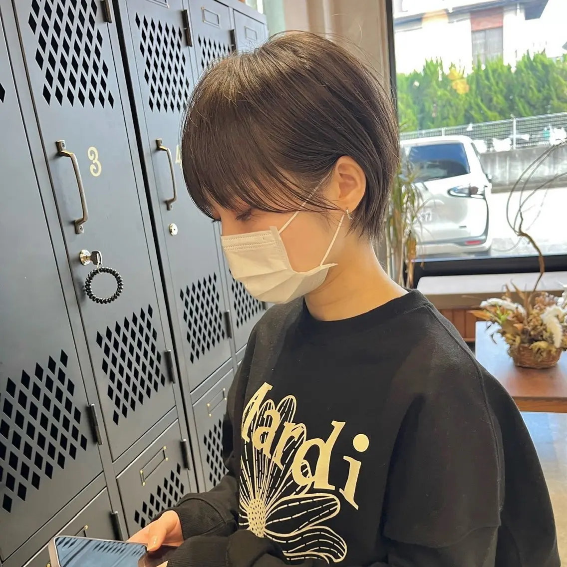 ショート ショートボブ 韓国風カラー ボブ くびれヘア エギョモリ ボブ/顔周りカット /縮毛矯正/鈴木隆太のヘアスタイル