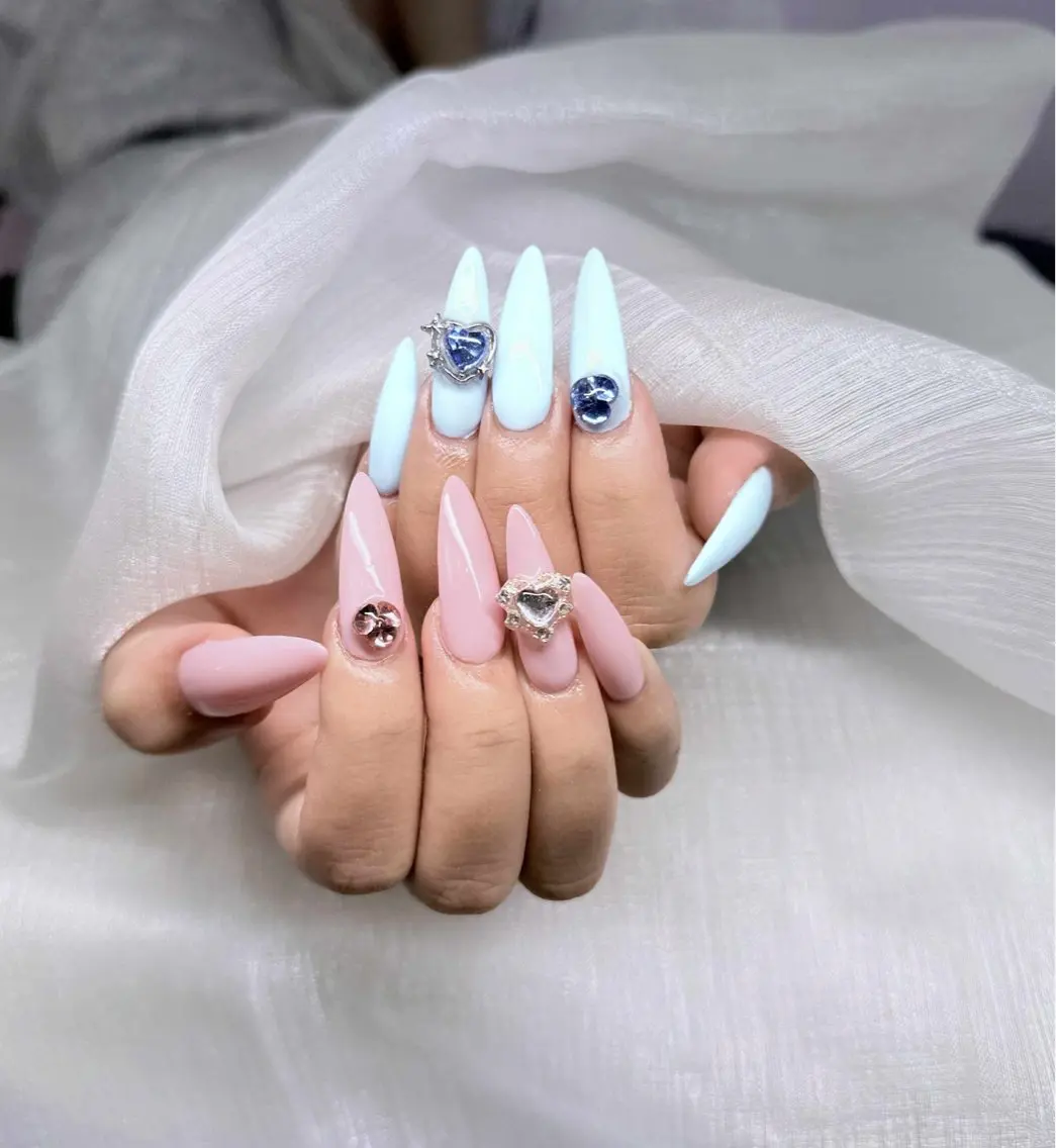 ネイル 長さ出し グラデーション 卒業式 キラキラネイル マグネットネイル ハンドネイル Lee Nailsのネイルデザイン