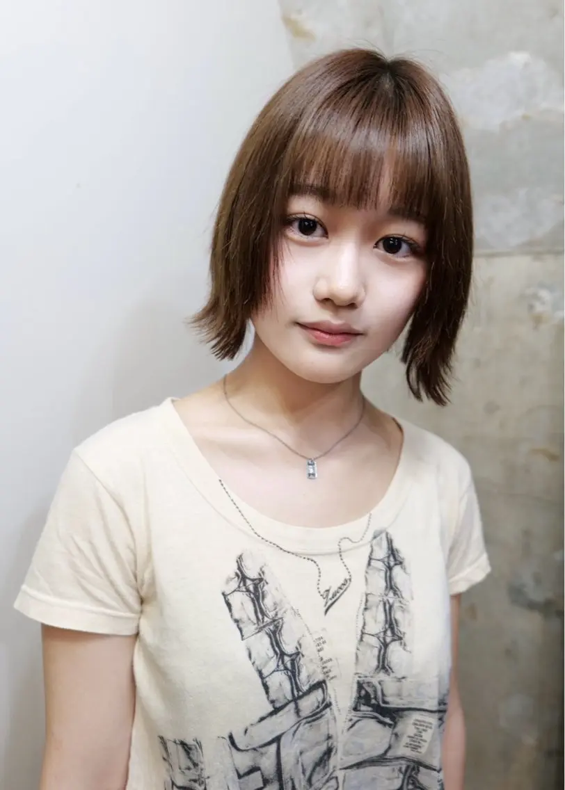 ミディアム 🤍BLEN 窓🤍のヘアスタイル
