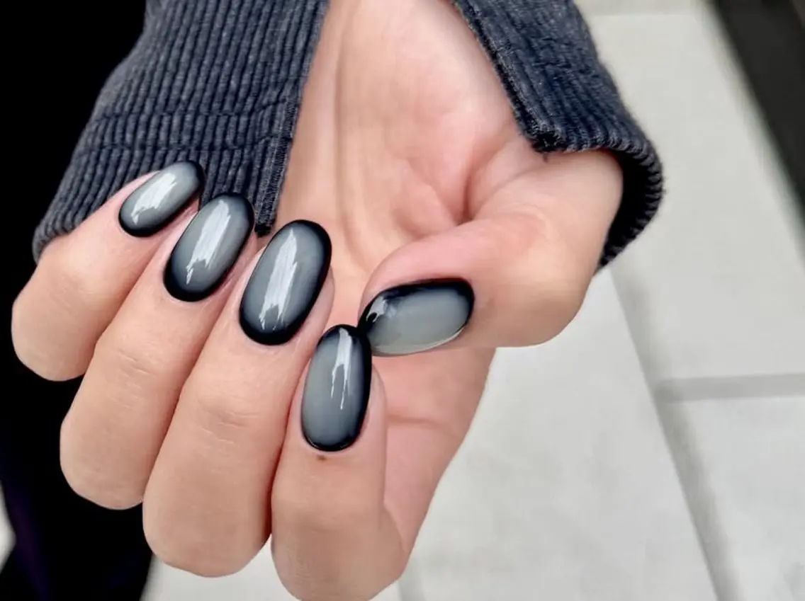 ネイル チークネイル フレンチネイル ジェルネイル ガーリー キラキラネイル ハンドネイル UM Nail Salonのネイルデザイン