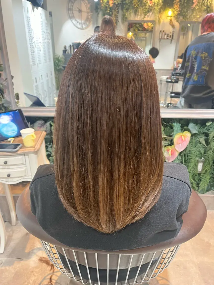 ミディアム カラー 境 あいみのヘアスタイル