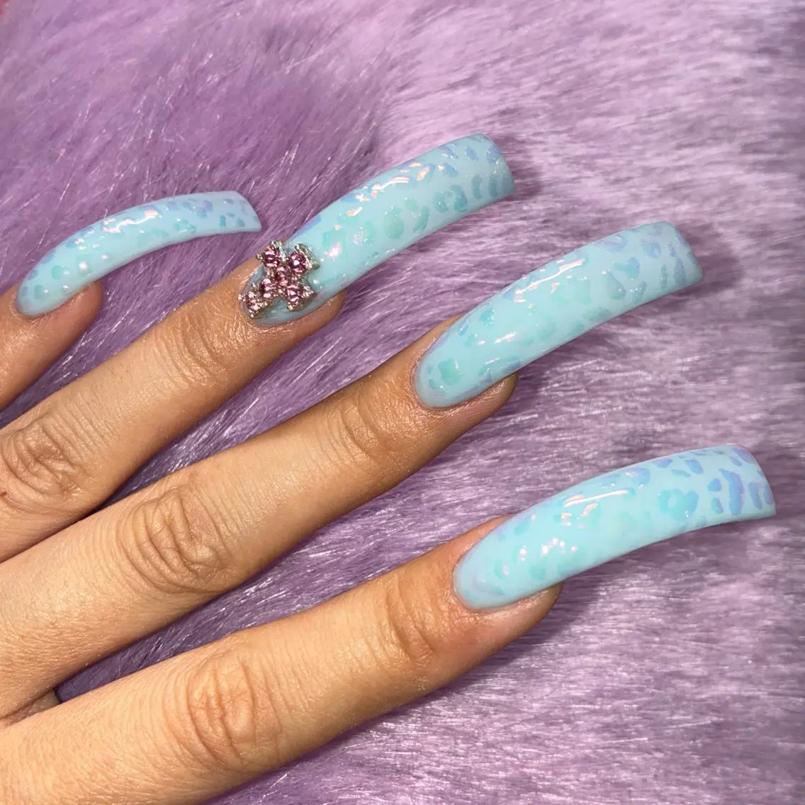ネイル アニマル柄 アートネイル ミラーネイル ハンドネイル Nail ヌシん家 AKANEのネイルデザイン