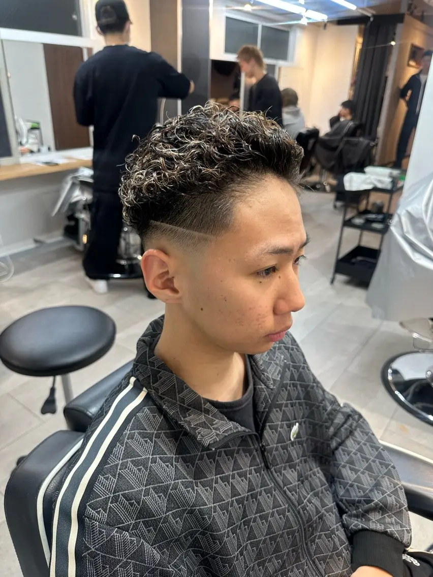 カラー パーマ メンズ 縮毛矯正モデル大募集 🇺🇸隼也🇪🇸のヘアスタイル