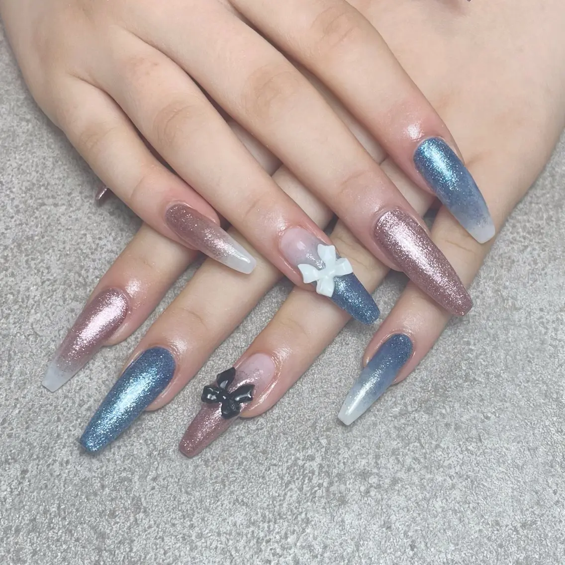 ネイル リボン フットネイル nailroom DIASOMNIAのネイルデザイン