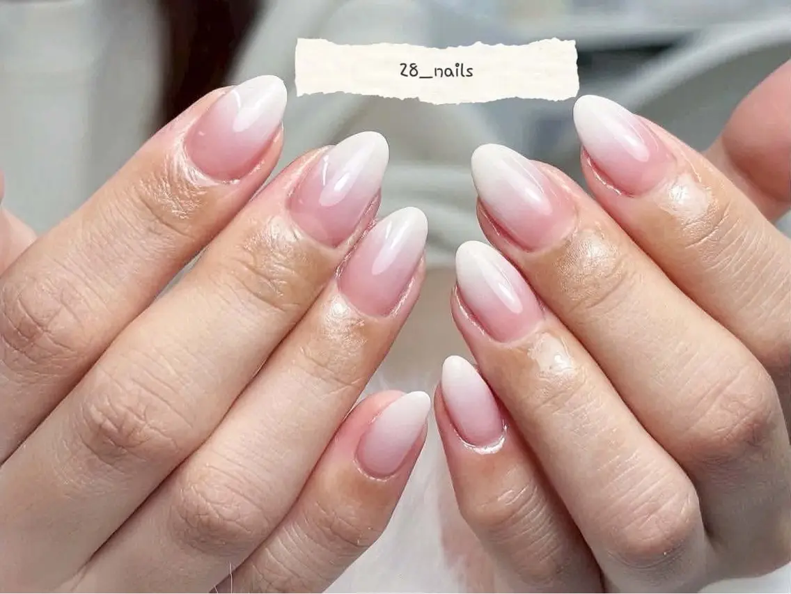 ロング トゥー フエンのネイルデザイン