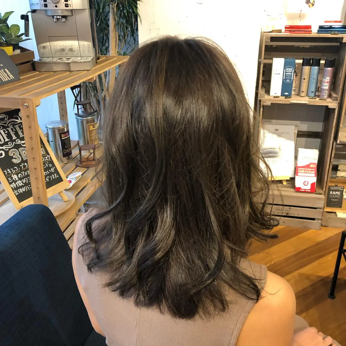 ミディアム パーマ ヘアアレンジ 吉田 瑛美のヘアスタイル