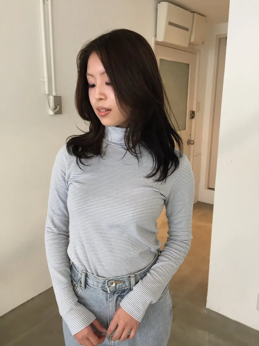 セミロング 松林 芽依のヘアスタイル
