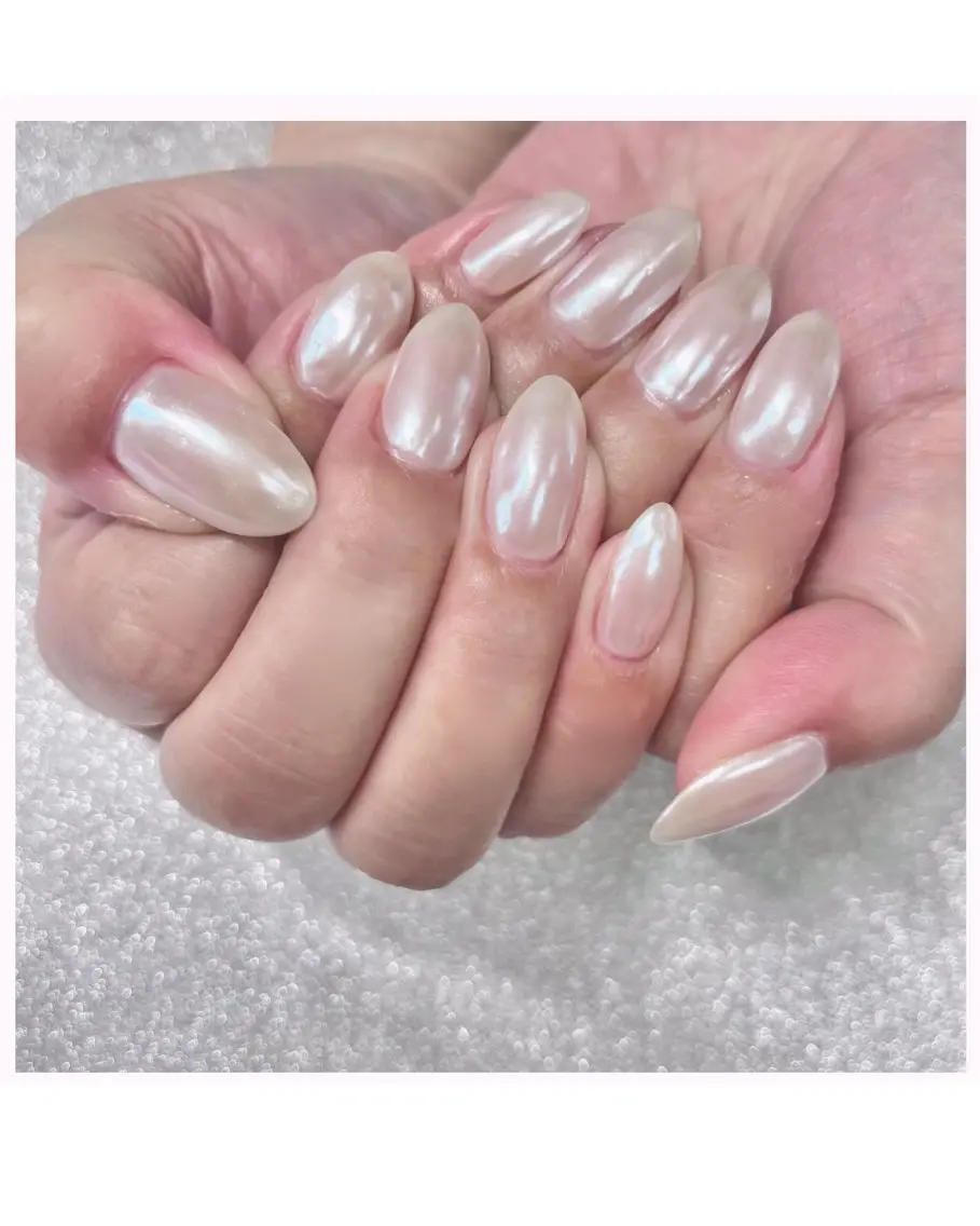 ネイル ミラーネイル ワンカラーネイル BEE NAILのネイルデザイン